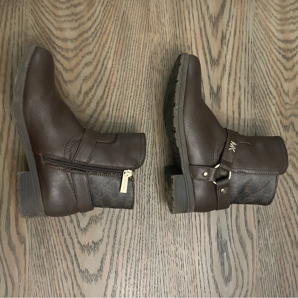 MK Boots - Picture 2 of 6